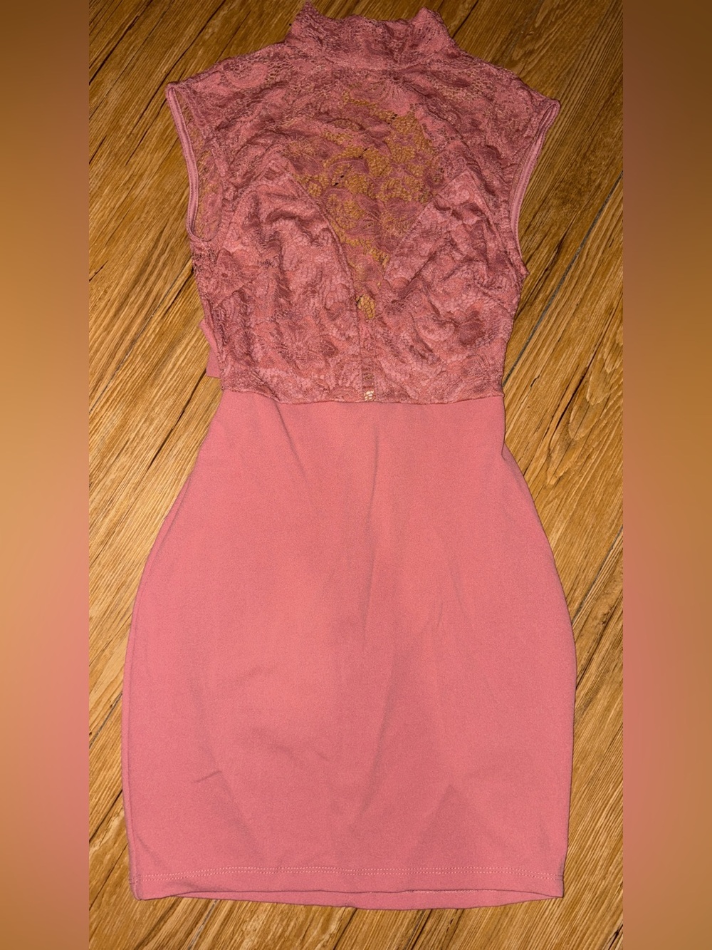 NWT Windsor lace bodycon dress